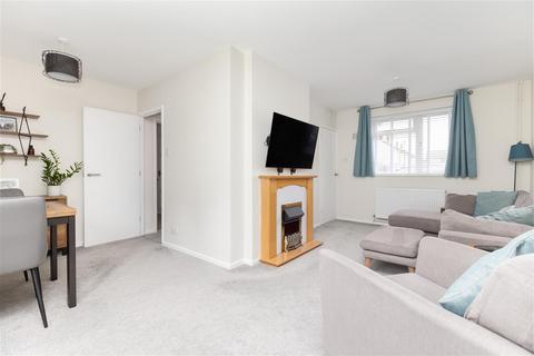 3 bedroom end of terrace house for sale, Tedder Avenue, Henlow, Beds SG16 6HW