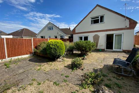 3 bedroom detached bungalow for sale, Handbury Road, Malvern