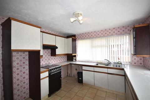 2 bedroom detached bungalow for sale, Woodland Avenue, Goole