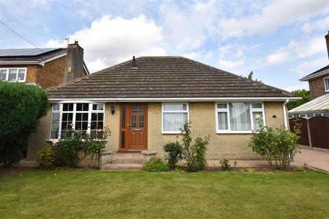 3 bedroom detached bungalow for sale, Shaftesbury Avenue, Goole