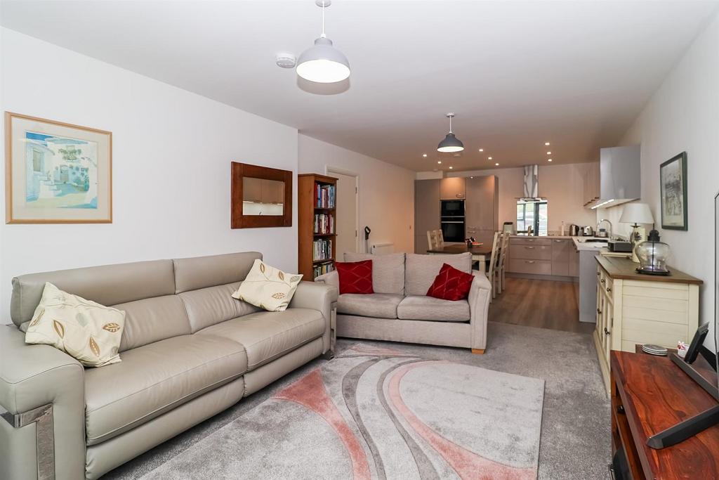 Living/dining/kitchen