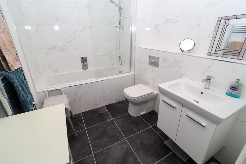 Bathroom/w.c.