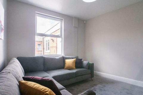 4 bedroom terraced house to rent, Collison Street, Nottingham