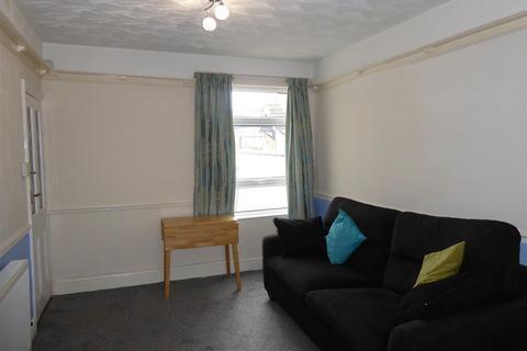 3 bedroom terraced house to rent, Poplar Road, Cleethorpes