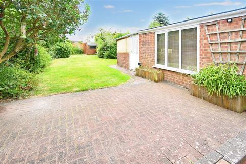 4 bedroom semi-detached house for sale, Avon Road, Whitnash, Leamington Spa