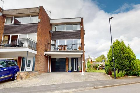 3 bedroom end of terrace house for sale, Fairway Close, Brunton Park, Newcastle Upon Tyne