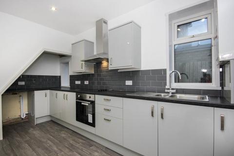 2 bedroom semi-detached house to rent, Broadfield Lane, Boston