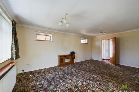 2 bedroom detached bungalow for sale, Eckford Park, Wem, Shrewsbury