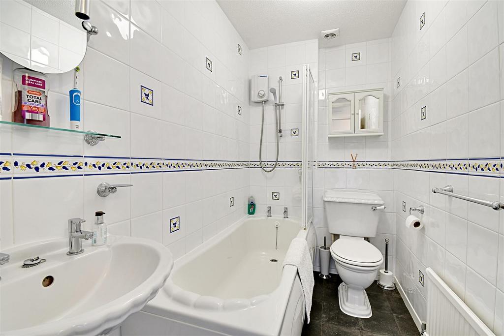 Bathroom.jpg