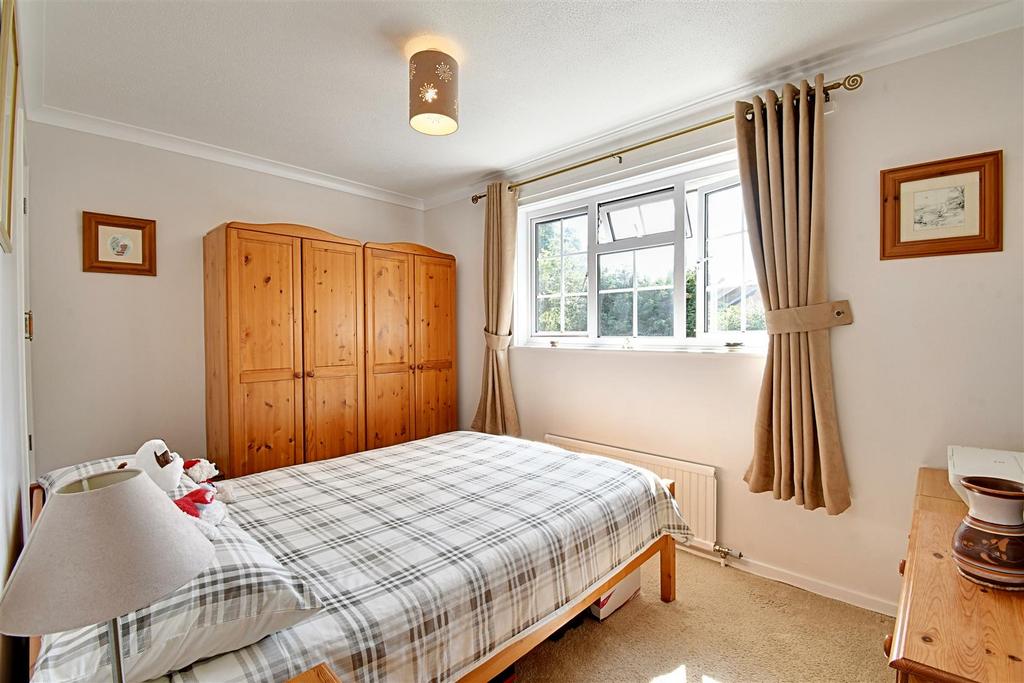 Bedroom 2 1.jpg