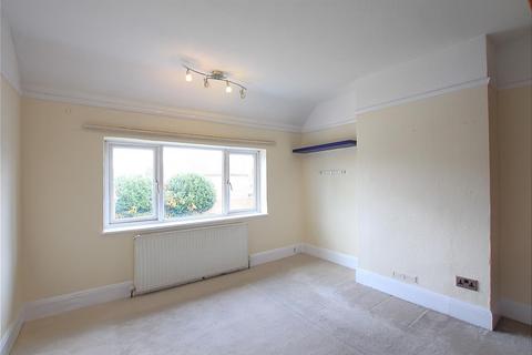 3 bedroom semi-detached house to rent, Gresham Road, Hounslow TW3