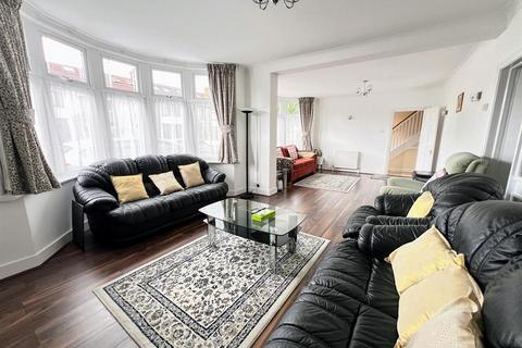 5 bedroom end of terrace house for sale, Shirley Gardens, Barking