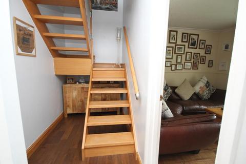 10 Newlay Close, Bradford, BD10 0BG