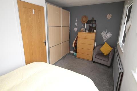 10 Newlay Close, Bradford, BD10 0BG
