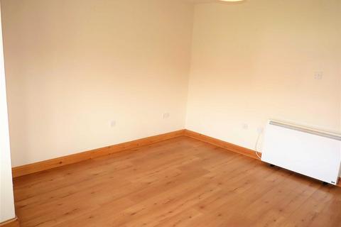 1 bedroom terraced house to rent, Kempton Avenue, Hereford HR4