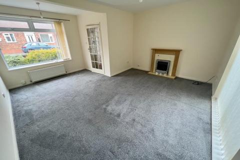 3 bedroom terraced house to rent, Bradford Crescent, Gilesgate, Durham