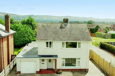 3 bedroom detached house for sale, Rhyl Road, Denbigh LL16