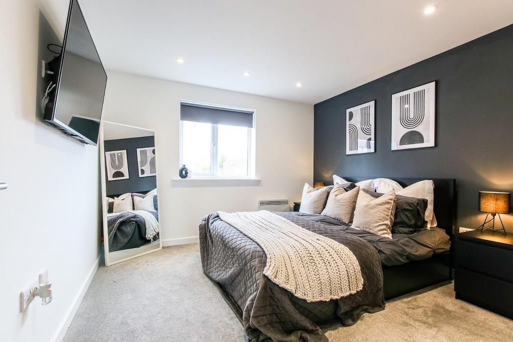 Master bedroom1.jpg