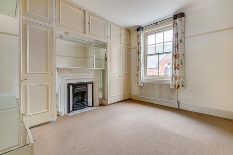 4 bedroom flat to rent, Rugby Mansions, Bishop Kings Road, London, W14