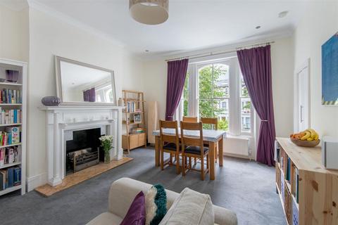 2 bedroom property to rent, Caversham Road