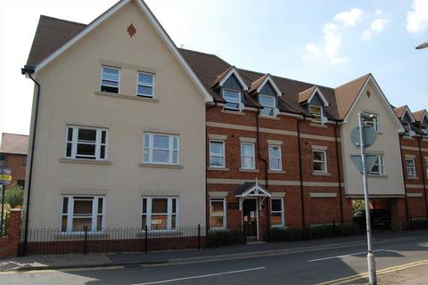 2 bedroom apartment to rent, ADDLESTONE