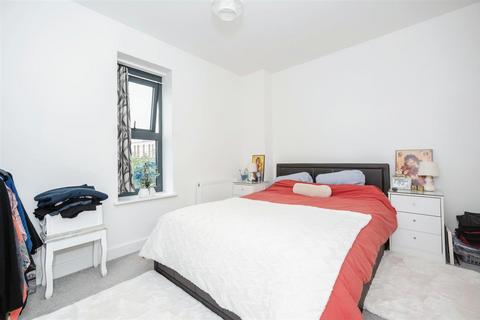 1 bedroom house for sale, Pullman Square, Grays