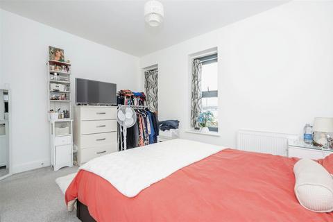 1 bedroom house for sale, Pullman Square, Grays