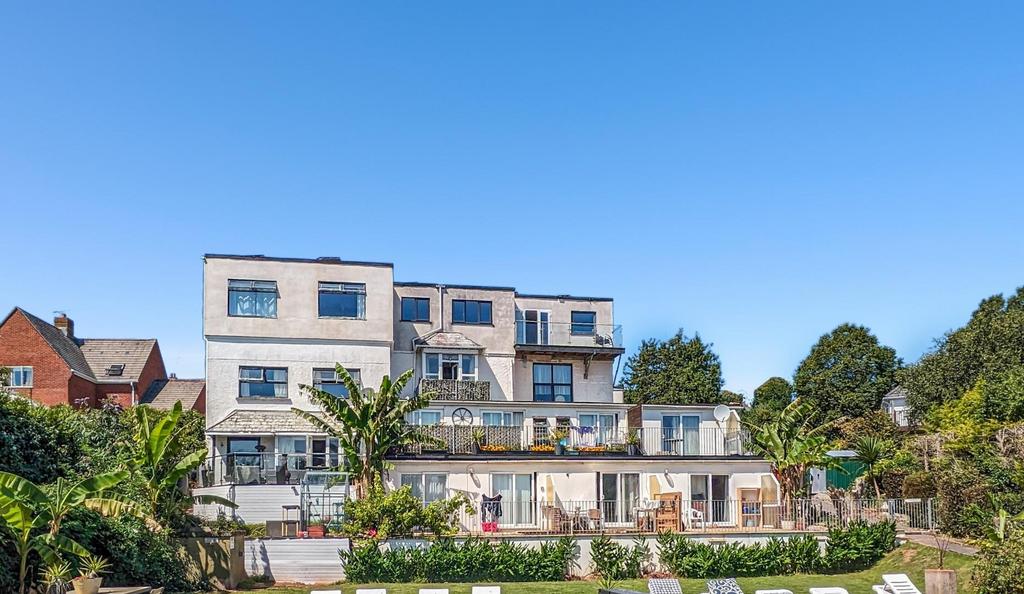 Wheatridge Lane, Torquay 2 bed flat for sale £180,000