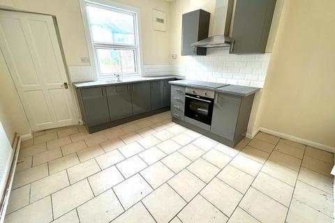 2 bedroom terraced house to rent, Lewis Street, Gainsborough