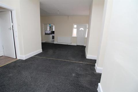 3 bedroom house to rent, Whiteway Street, Manchester M9