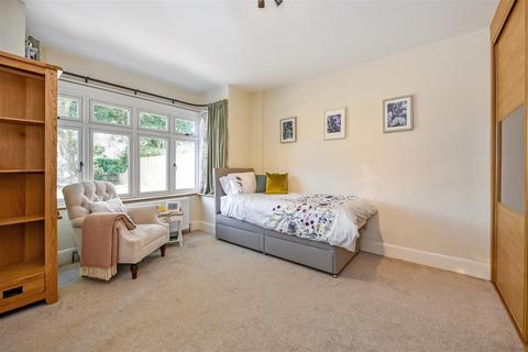 123 Botley Road, Romsey, SO51 5RQ