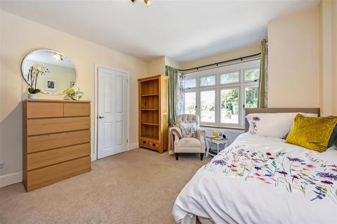 123 Botley Road, Romsey, SO51 5RQ