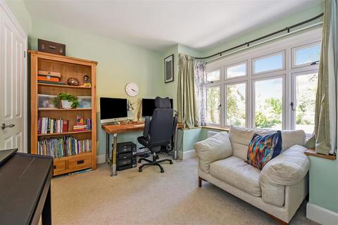 123 Botley Road, Romsey, SO51 5RQ