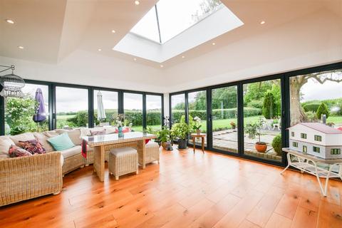 4 bedroom detached house for sale, Roke, Oxfordshire OX10