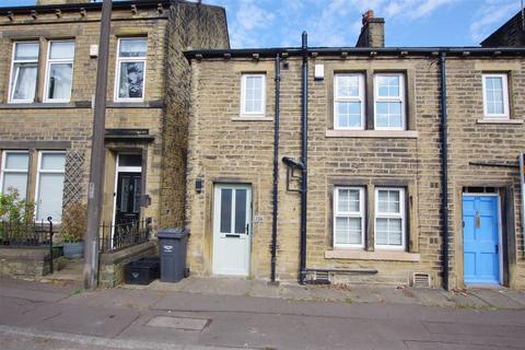 3 bedroom house to rent, Stainland Road, Greetland, Halifax