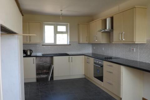 3 bedroom semi-detached house to rent, The Street, Arlington