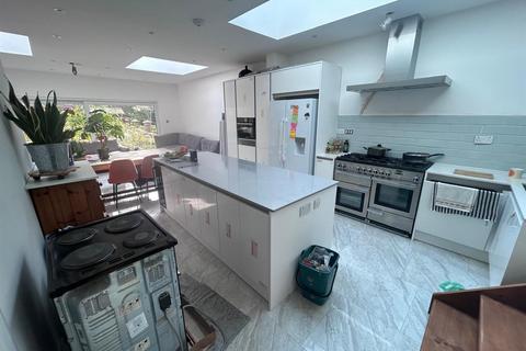 5 bedroom house to rent, Trinity Road, London