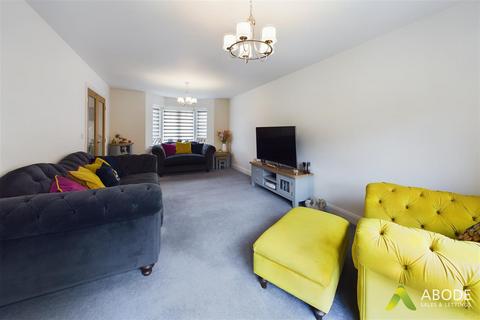 35 Geoff Morrison Way, Uttoxeter, ST14 7SR