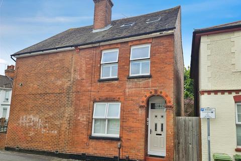 2 bedroom maisonette for sale, East Station Road, Aldershot