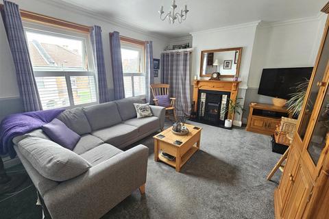 2 bedroom maisonette for sale, East Station Road, Aldershot