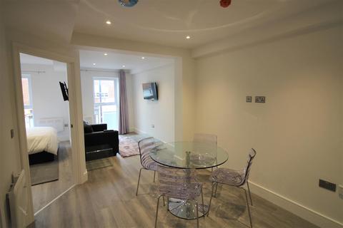 1 bedroom flat to rent, Park Street, Surrey GU15