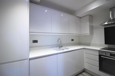 1 bedroom flat to rent, Park Street, Surrey GU15