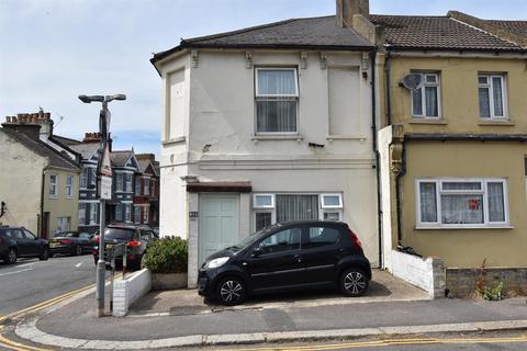 4 bedroom end of terrace house for sale, St. Georges Road, Hastings TN34