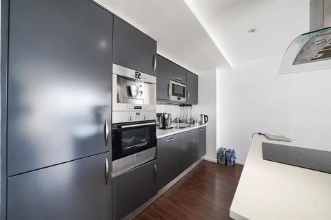 2 bedroom apartment for sale, The Oxygen Apartments, Royal Victoria Dock, E16