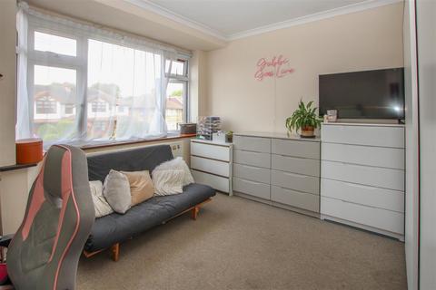 2 bedroom maisonette for sale, Doddinghurst Road, Brentwood