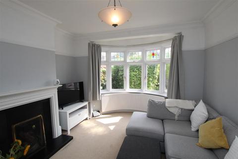 3 bedroom house to rent, Honeypot Lane, Brentwood