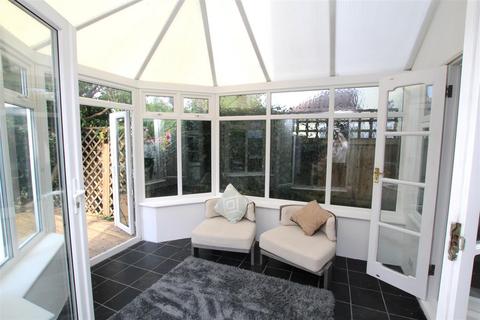 3 bedroom house to rent, Honeypot Lane, Brentwood