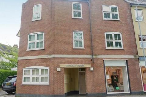 2 bedroom house to rent, Western Road, Brentwood