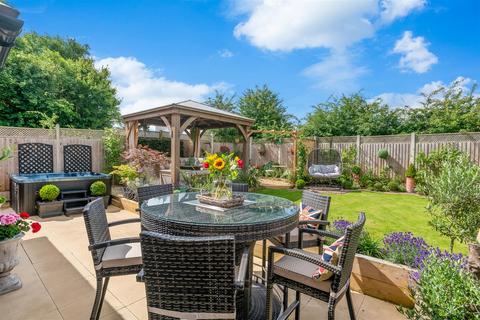 4 bedroom detached house for sale, The Martingales, Newbold on Stour CV37