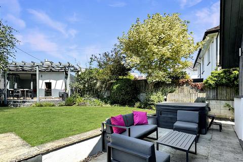 Glenstone Glenfield Road, Bideford, EX39 2LU